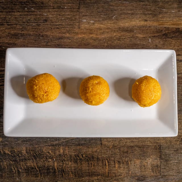 Motichur Laddu.